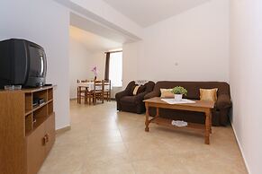 Apartment 5, First Floor