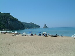 Villa Popi on the Beach of Agios Gordios