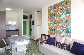 Beautiful Beachfront Apartment With Terrace Sea View and Swimming Pool