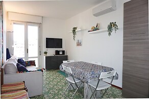 Beautiful Beachfront Apartment With Terrace Sea View and Swimming Pool