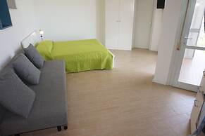 Beautiful Studio With sea View by Beahost Rentals