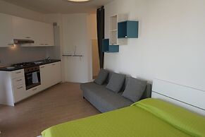 Beautiful Studio With sea View by Beahost Rentals