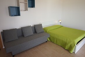 Beautiful Studio With sea View by Beahost Rentals