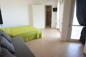 Beautiful Studio With sea View by Beahost Rentals