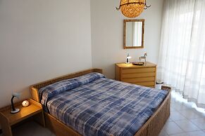 Cosy and Bright Residence With Swimming Pool With sea View by Beahost 