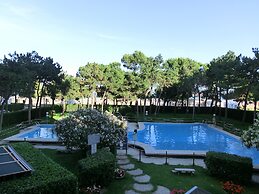 Cosy and Bright Residence With Swimming Pool With sea View by Beahost 