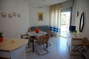 Cosy and Bright Residence With Swimming Pool With sea View by Beahost 