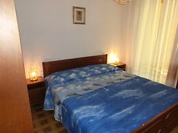 Fantastic Villa on two Floors With Garden and Swimming Pool by Beahost