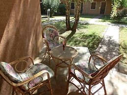 Fantastic Villa on two Floors With Garden and Swimming Pool by Beahost