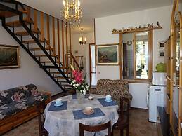 Spectacular Villa on two Floors With Garden and Pool by Beahost Rental