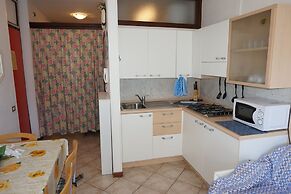 Very Nice Studio on the First Floor With Swimming Pool and sea View by