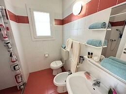 Relax in a Charming Flat With Garden