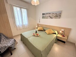 Relax in a Charming Flat With Garden