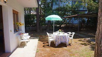 Relax in a Charming Flat With Garden