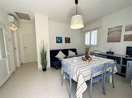 Gorgeous Flat With Fenced Garden