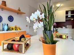 Renovated Flat With Huge Balcony - Beahost