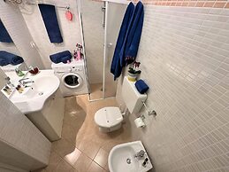 Renovated Flat With Huge Balcony - Beahost