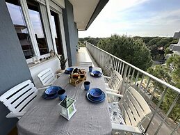 Renovated Flat With Huge Balcony - Beahost