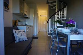 Modern Penthouse on 2 Floors With Terrace and Swimming Pool by Beahost