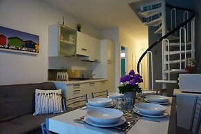 Modern Penthouse on 2 Floors With Terrace and Swimming Pool by Beahost