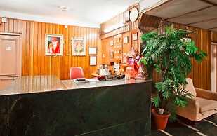 Goroomgo Dalhousie Shangrila Hotel