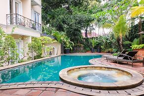 Artotel Casa Hang Tuah