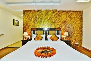 Goroomgo Satyam Int. By Dalhousie