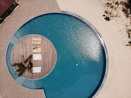 Hondaafushi Island Resort