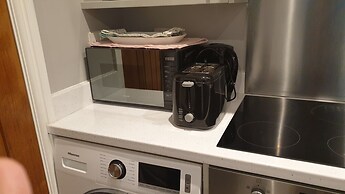 Stunning 1-bed Apartment in Bracknell