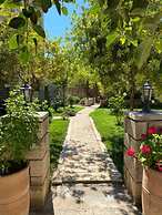 Peacefull Stone-Built Villa