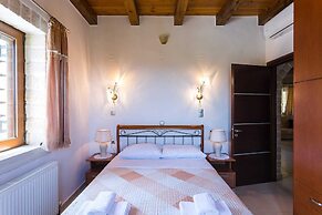 Peacefull Stone-Built Villa