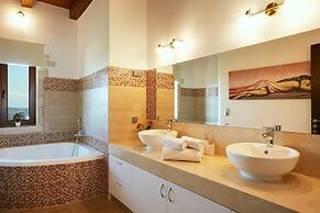 Peacefull Stone-Built Villa