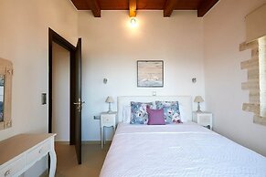 Peacefull Stone-Built Villa