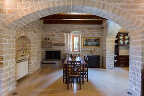 Peacefull Stone-Built Villa