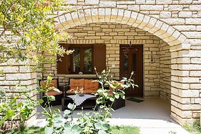 Peacefull Stone-Built Villa