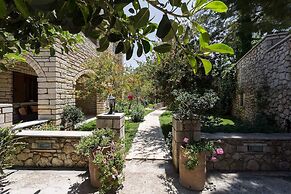 Peacefull Stone-Built Villa