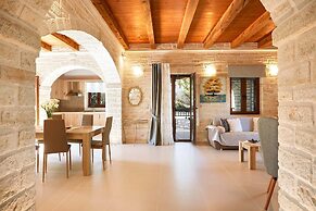 Peacefull Stone-Built Villa