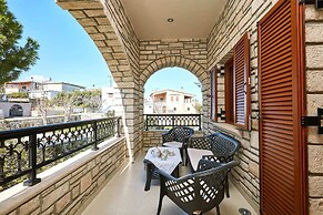 Peacefull Stone-Built Villa