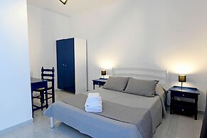 Lunar Santorini Hotel