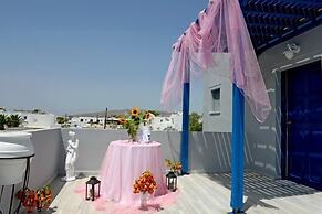 Lunar Santorini Hotel