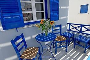 Lunar Santorini Hotel