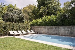 Marquês Garden House by Olivia