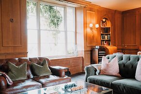 Three Cocks Hotel