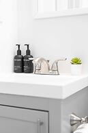 800 Furnished Apartments