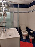 King Full Kitchen-WD10min centre