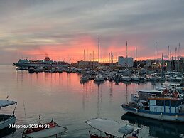 King Full Kitchen-WD10min centre