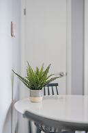 881 Furnished Apartments