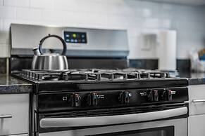 881 Furnished Apartments