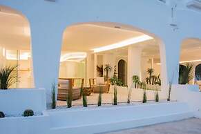 Valentino Luxury Room