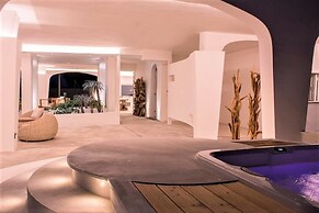 Valentino Luxury Room